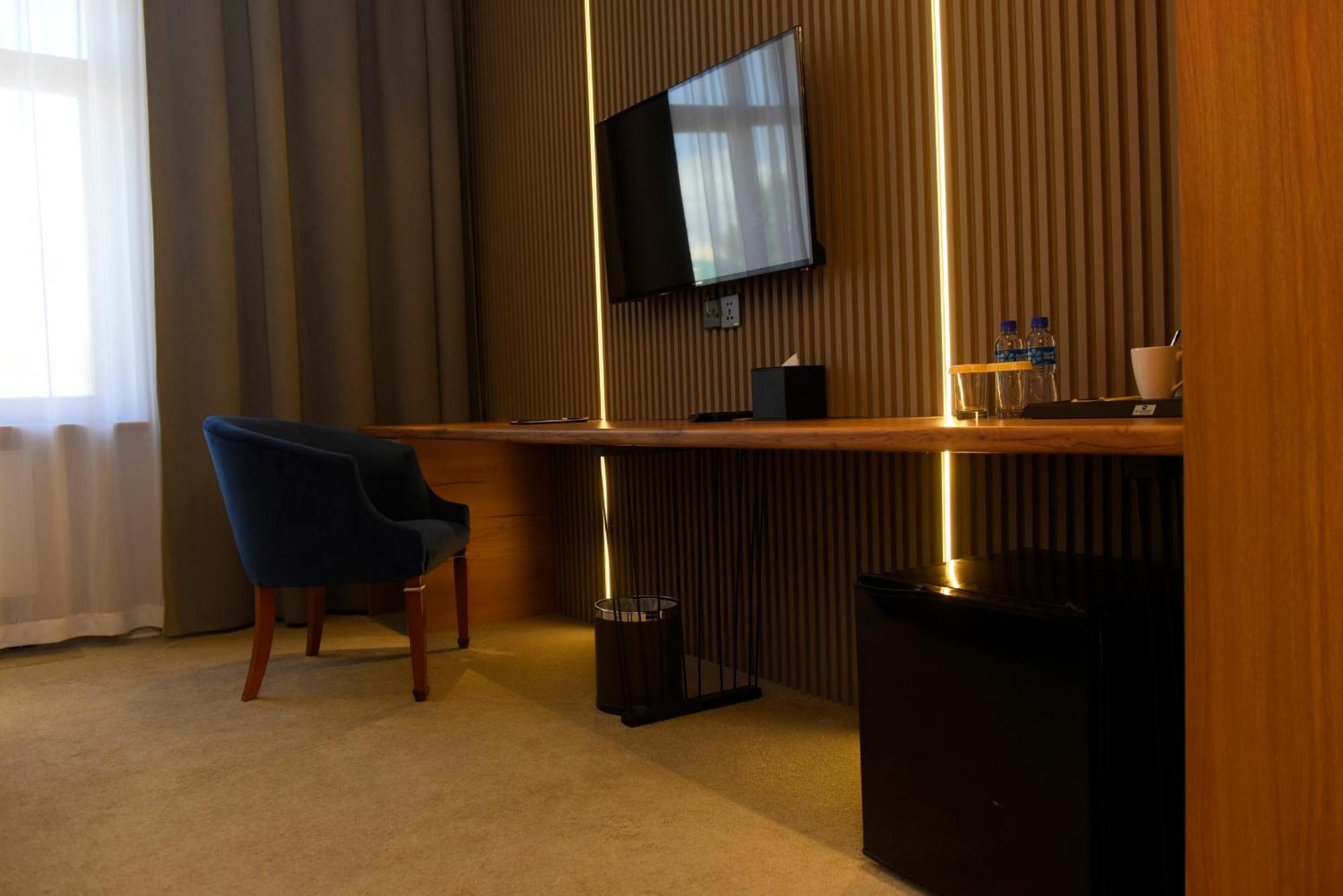 Ulaanbaatar Hotel Экстерьер фото