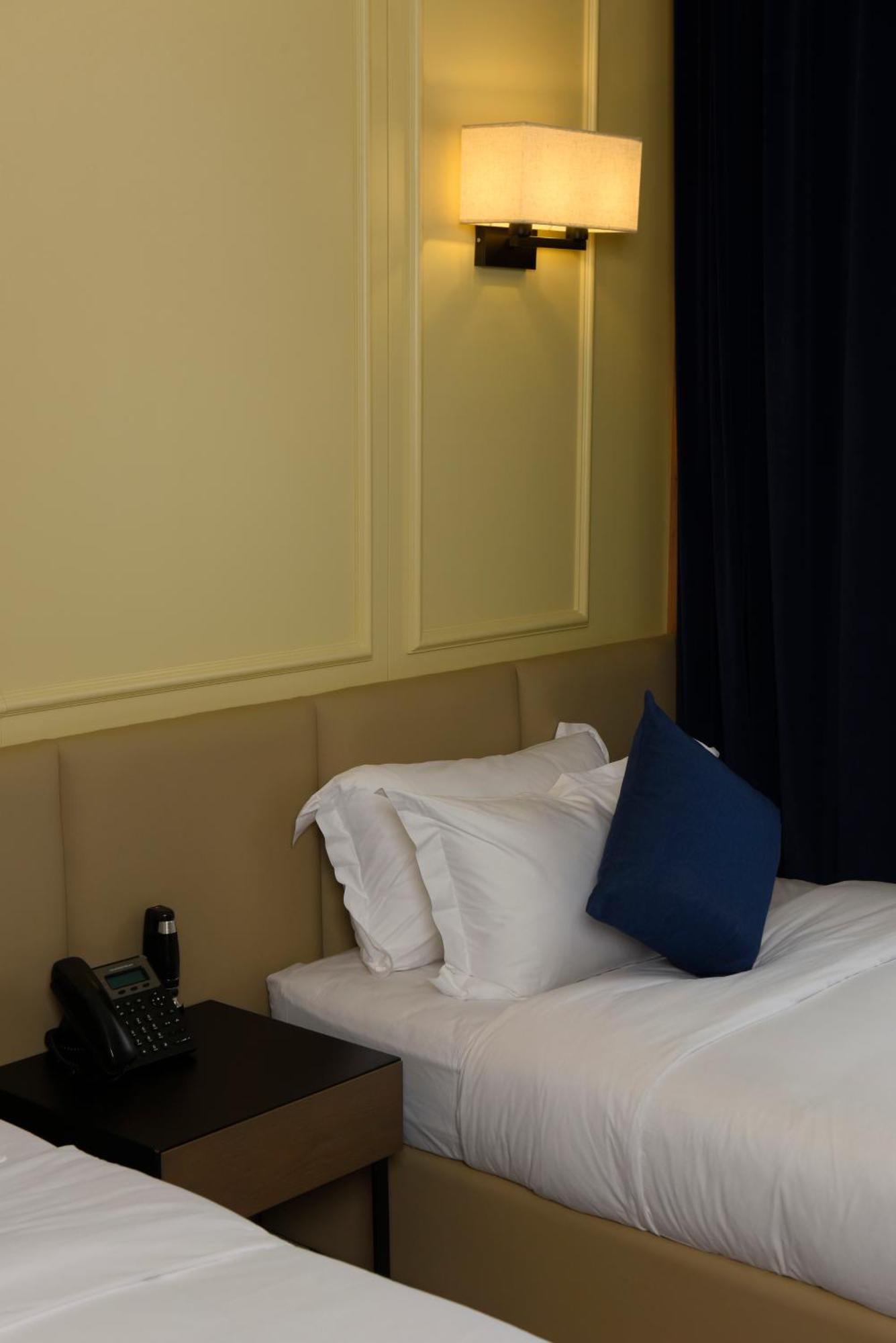 Ulaanbaatar Hotel Экстерьер фото