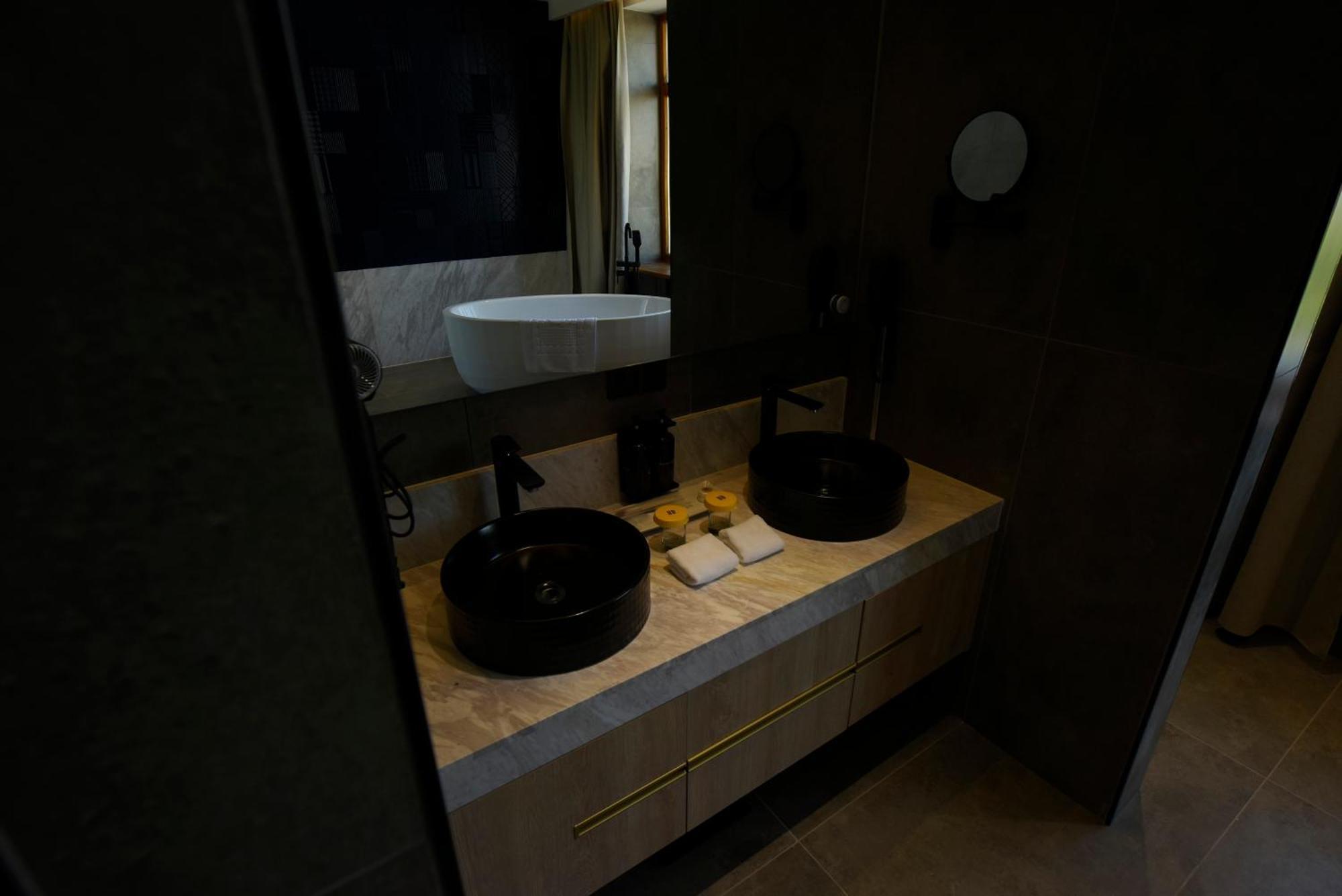 Ulaanbaatar Hotel Экстерьер фото
