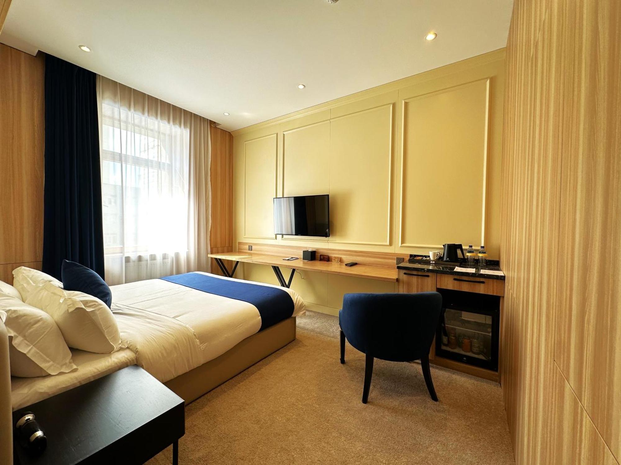 Ulaanbaatar Hotel Экстерьер фото